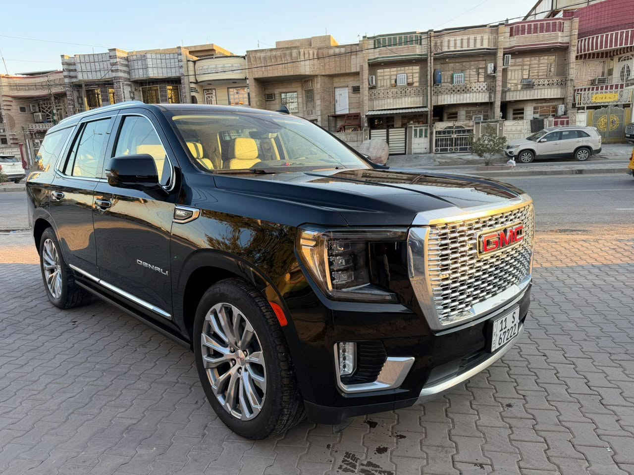 سلا عليكم موديل 23 ماشية 14 كيلو خليجي انطخت بباب البيت وصار صبغ بالباب مال الراكب بإسمي سنوية وهزة جديد السيارة في بغداد السعر 565 بي مجال بسيط للاستفسار ***********
