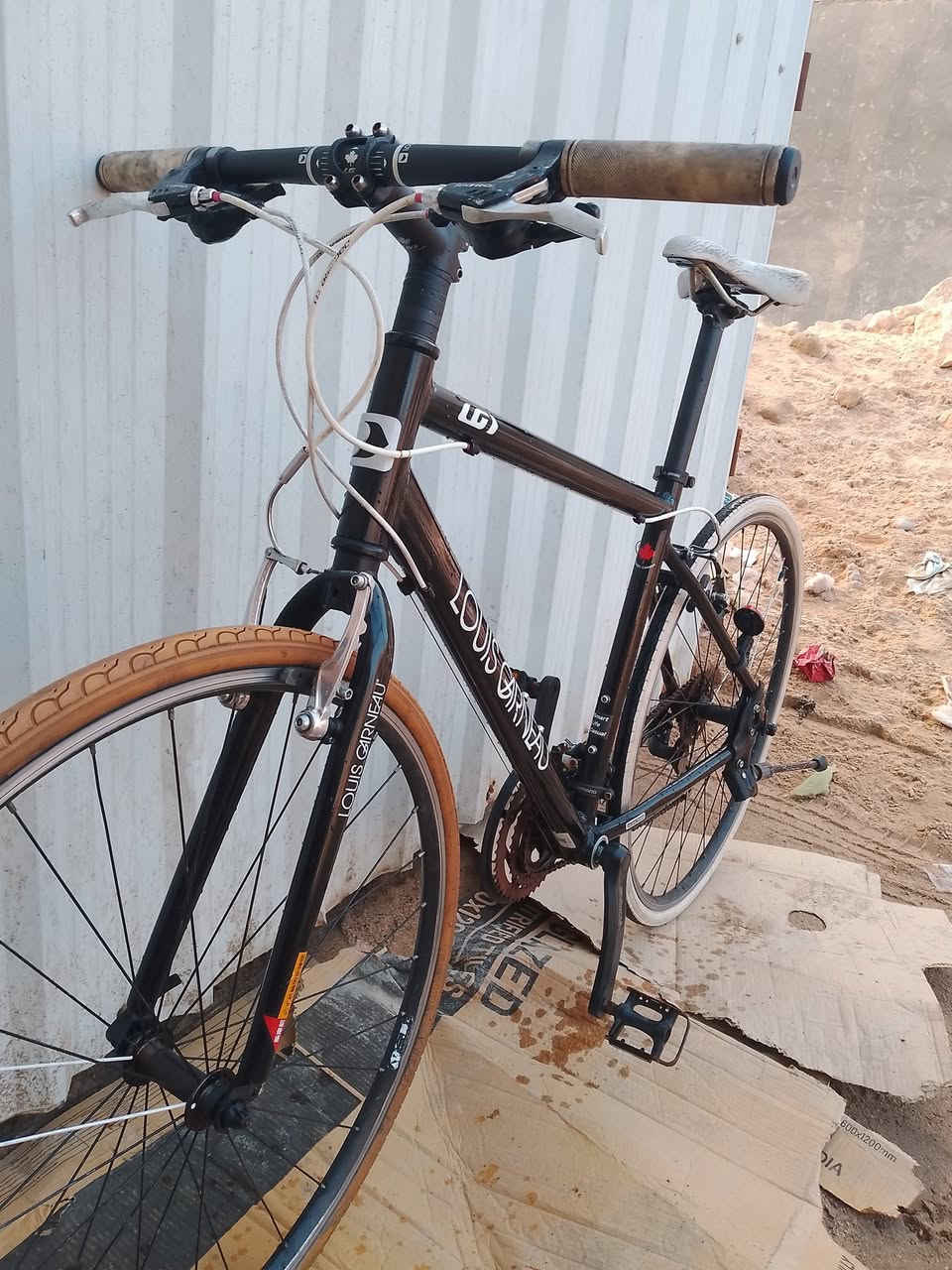 يالله
قطعه مال حاويه غير مستخدمه

c700 هجين

ماركة لويس كندي الصنع 🇨🇦🇨🇦

حجم 28 

قياس 47

المنيوم  ( فافون ) بالكامل مضلع

سستم شيمانو التوس 

3x8

بريكات تكترو

سرج طبي مبطا مختوم لويس

بوري سرج مختوم لويس

سكان مختوم لوس

رگبه مختومه لويس 

تايرات كتان نوع كندا

وياله المنيوم طبقتين لتحمل الطسات والاوزان العاليه

البايك كله ختم واحد ليبل واحد 

ما امبدل بي اي قطعه 

فول سلاسه وخفه

مكاني البصره / مقابيل سجن حمدان

السعر 225 الف 

***********
