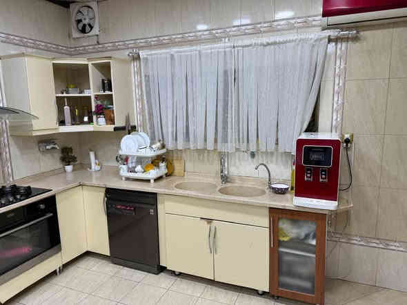 كاونتر مطبخ طابقين خشب تركي بحاله جيده جدا للبيع للتواصل و الاستفسار ***********
المكان بغداد الدورة
