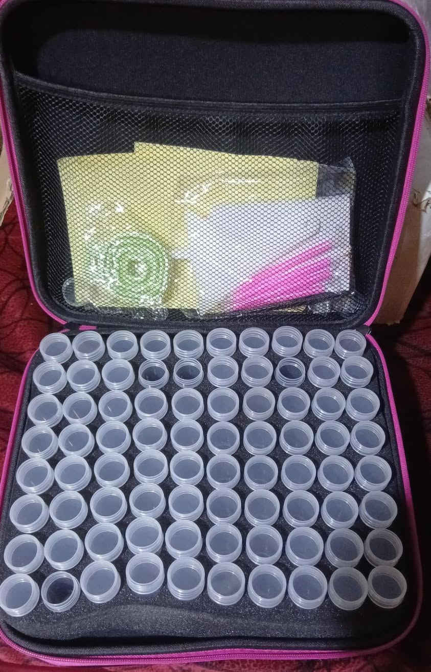 من رخصة الادمن المحترم جنطه حجم كبير  بهذا الشكل اعتقد مال ادله جنائية أو مختبرات ٣ طوابق كامل املحقات الي تفيده ينطي سعر وبالعافيه


**إذا كنت صاحب هذا الإعلان وتريد حذفه لأي سبب، رجاءا أرسل رسالة إلى الدعم الفني**