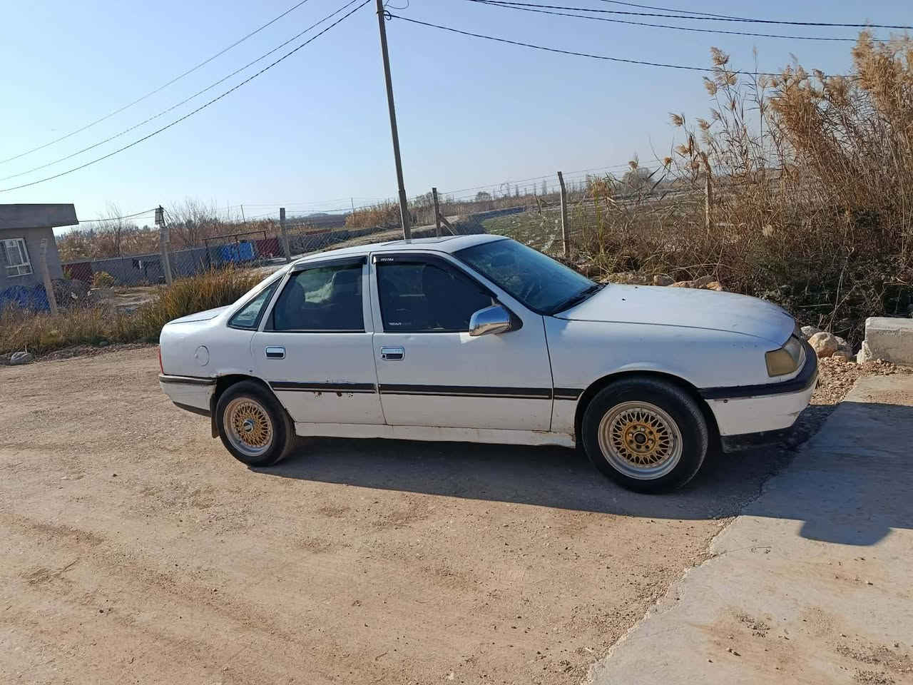 ئۆپل 1992
گێر و مەکینە بە شەرت  
پاک و جوان ماوەتەوە 
هەڵەبجەی شەهید

20 گەلا و مەععمەلە 

                                                                ***********
