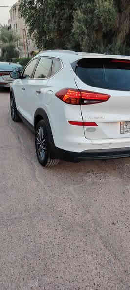 توكسان موديل 2019 خليجي كاصد مكفوله كفاله عامه عدا بارد قليل جدا علما السونار مرفق مع الصور ماشيه 97 الف استخدام شخصي جاهزه للأخير بدون اي نقص السعر 197 وبيها مجال بسيط *********** بغداد العامرية شارع المضيف
