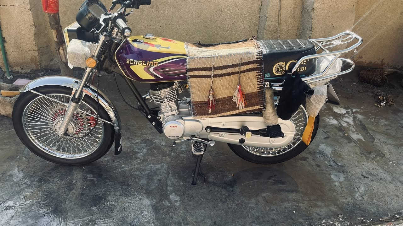 سلام عليكم تايكر 2025للبيع دراجة  حلوة مرتبة مناقصهة شي ولله كلهة شغالة كهربائيات شاشة كلة كامل دراجة نازلة 2025بشهر 10بس بيع بس بيع وهاذة رقمي ***********وخاص مفتوح
