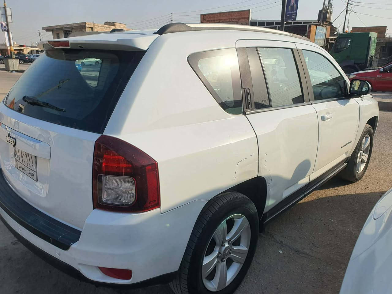 السلام عليكم 

جيب كومباس 
رقم ذي قار بأسمنا
محرك 2400 
للبيع او مراوس بسيارة اقل
السعر 98
***********  واتساب فقط
