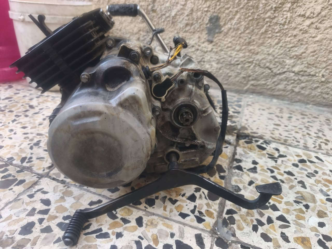 السلام عليكم مكينه بوكسر 23  5 كير  ابيعها على وضعها كوم حديد  بس هيه والله جانت تشتغل عوزها بس ترتيب بس اني ابيع كوم حديد  سعر (135) بغداد العبيدي الشهداء الثالثه 
***********
