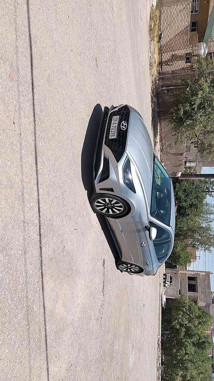 أسلام عليكم
سوناتا 2021 للبيع
محرك 2500 
رقم كربلاء رقم انگليزي بسمي
سنويا لل2030 داخله هزه جديده

فول مواصفات عده الفتحه يعني بصمه تحكمات رادارات

 حساسات مانع انزلاق قياده ذاتيه توقف ذاتي صندوق ذكي فتح عند الاقتراب بصمه صندوق وبصمه ابواب

 تشغيل عن بعد كشنات كهربائي والتبريد منضومه كامله جديده وبيها ضمان

السياره حادثها من أمريكا نص جاملغ الأمامي وصعد عل بنيد وبيها الجاملغ الخلفي يم قبق البانزين فقط تجي ابيع لك 3 قطع كاملات أفضل وشرط عل سونار غير هذا ما بيها السياره أستخدام شخصي ماشيه 60  يعني بعدهي جديده وشرط كفاله المحرك والگير والكهربائيات والحداديه وكل السياره ما ناقصها اي شي 

مكان السياره كربلاء المقدسة

السعر 137 وبيها مجال
للتواصل فقط اتصل ***********
