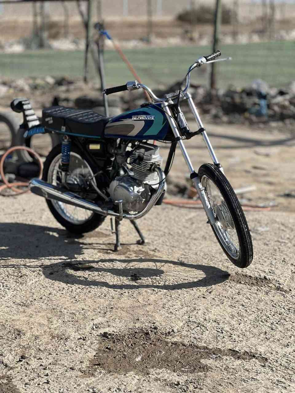 السلام عليكم اقرة المنشور عدل ..!
دراجة نامة بلاد مو تعمير بلاد وكليها نوار مديل ٢٣
الدراجة كاملة غراضهة كاملة بس مخليها حربي الدراجة برغي مامفتوح بيها تجي تفحص وتشوف السعر مليون و200 وبيها مجال مكان دوانية حولي الخصيمة عرصات حيدر حجي هندي 
*********** شراي بيك خير ودلل تشلع عيوني مو شراي لأتعبني فدوة اروحلك ✅
