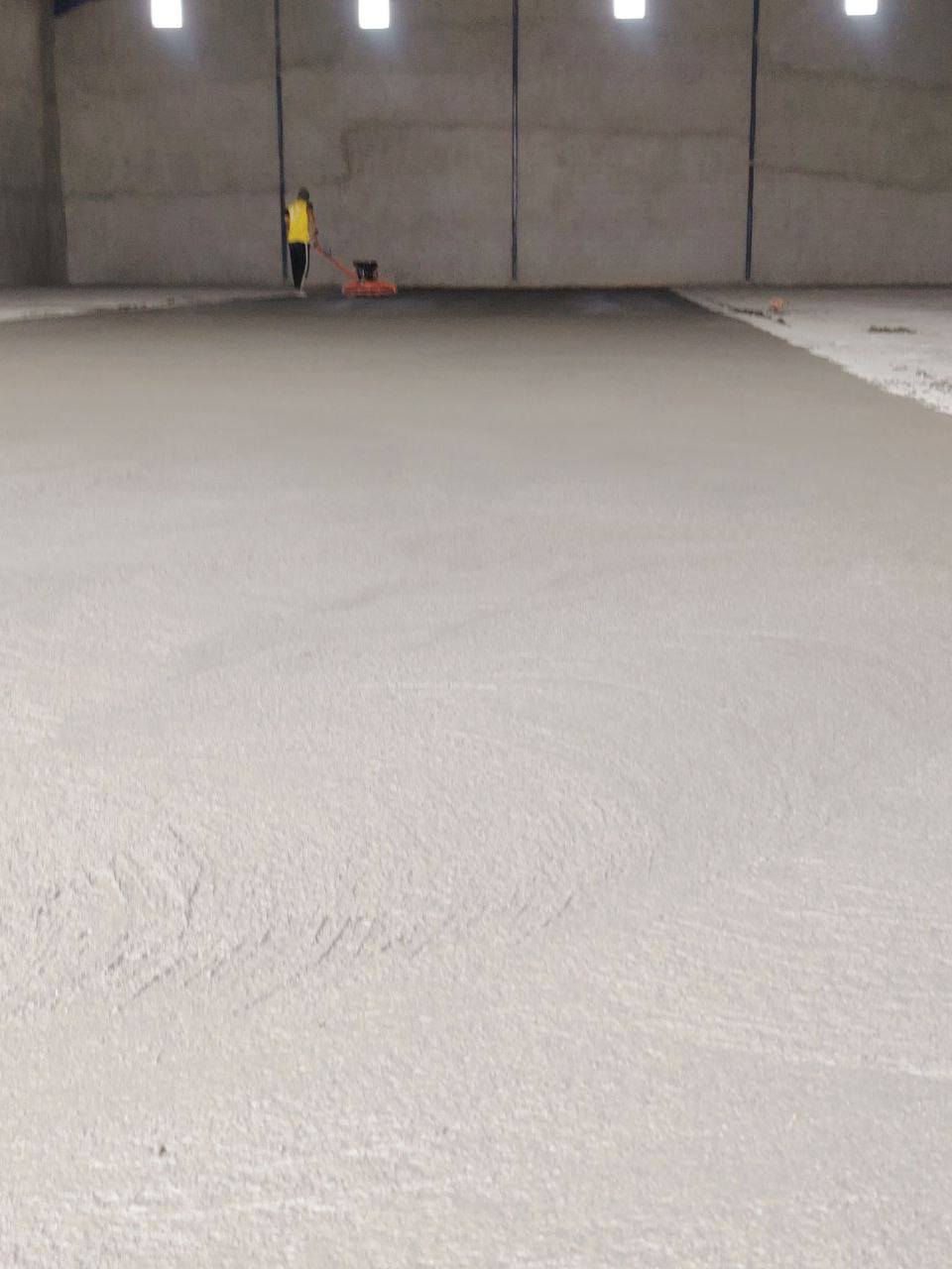 السلام عليكم 
كادر صب وسقل بل هلكوبتر  تنعيم الصب 
شغل درجه اولى في جميع المحافضات 
جملونات  ساحات  بيوت جميع ما يختص بل كونكريت او الخرسانه الاتصال علا الارقام 
***********
***********
