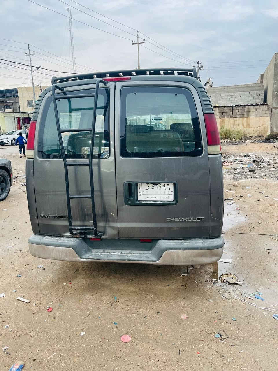 شياره فان مديل 2000سياره نضيفه جاهزه كير عادي محرك بينكو 4000 بسمي بصرا خصوصي سعر سياره ***********
