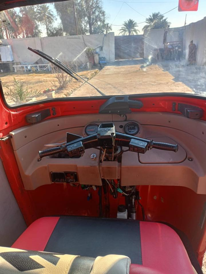 سلام عليكم تكتك للبيع 18بيه بكن ولباقي كله شغال رقم وسنويه بسمي لون احمر  سعر 4500وبيه مجال حك جيه الاستفسار ***********
