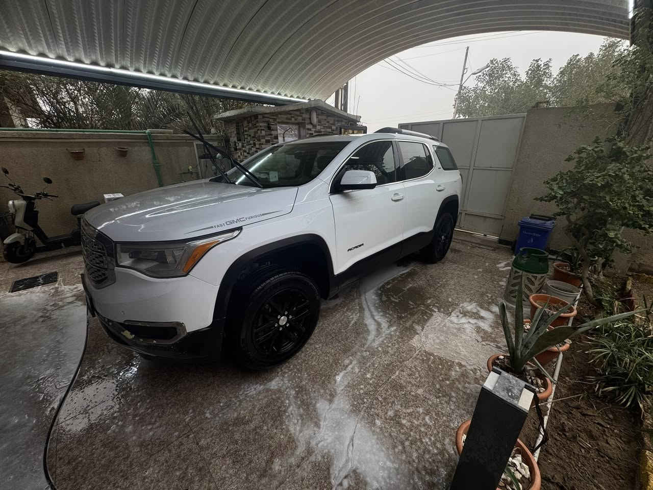 سلام عليكم
جمسي اكاديا فئة SLT  

موديل 2018

وارد أمريكي 

حادث جاملغ امامي ايمن فقط

صدر امامي خلفي جديد 🔩

مكينه 6سلندر3600

رقم سياره  بصرة دولي 🌏

ماشية 155 الف

تبريد3قطع

7راكب  كشنات كهرباء

بصمه تشغيل عن بعد 

صندوق كهربائي ⚡️ 

تخم تاير جديد 

كير محرك جديد بشرط

سنويه و هزه جديدة

العنوان البصرة   
السعر 200$

رقم//***********
