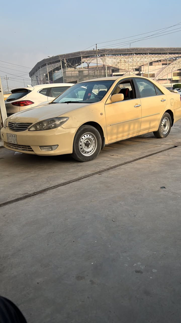السلام عليكم كامري موديل 2004 وارد خليجي كمينة كير كفالة بيهة مكانات صبغ هاذة الونهة ابلادي حليبي خارج ودخل سيارة جاهزة وجديدة السعر 85 $ ورقة مكاني بغداد حي اور تلفون ***********

