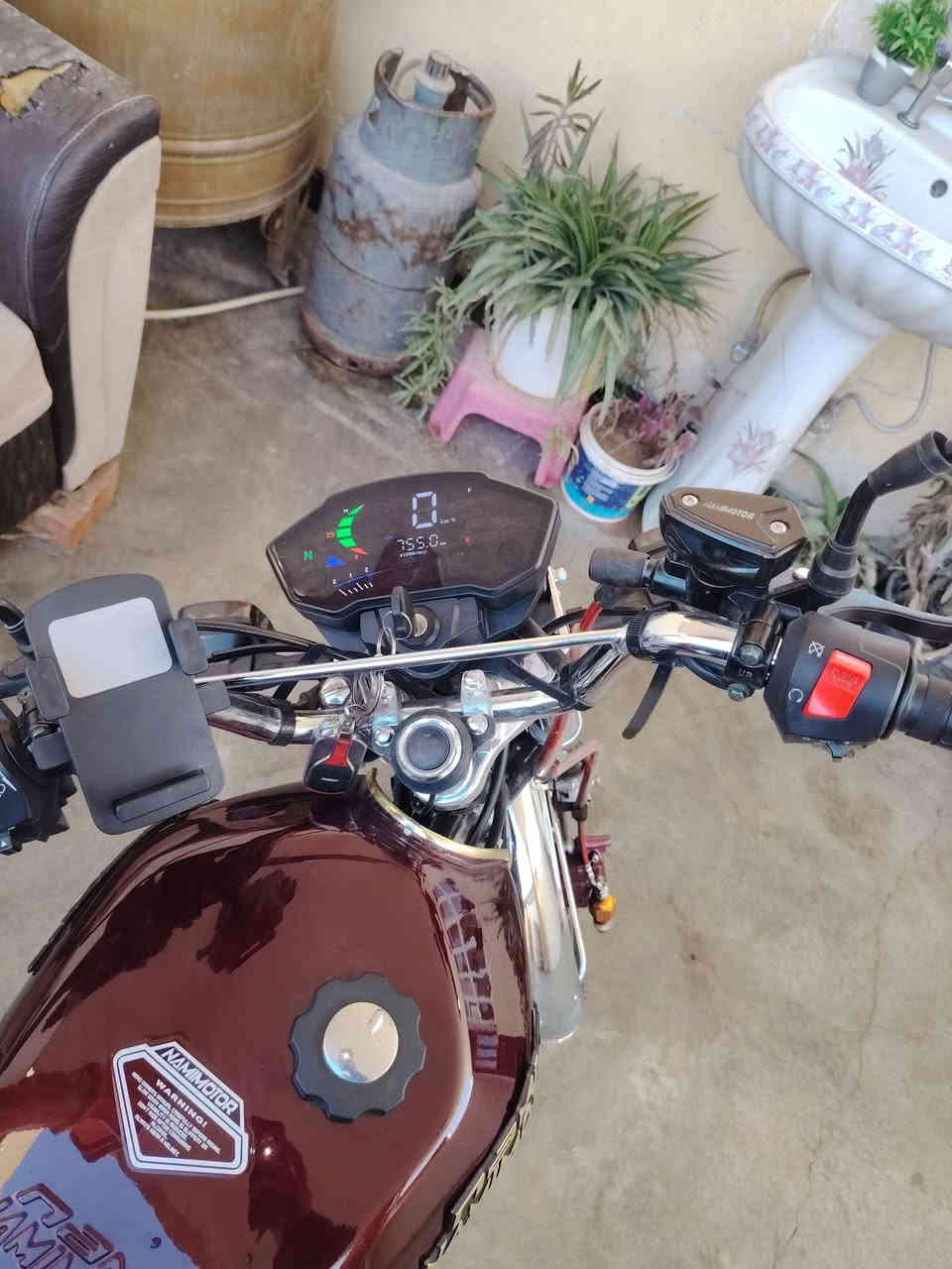 25البيع بعده جديد تاير شركه بي منفيسه كلشي شراي يتصل ***********سعره 825وبي مجال
