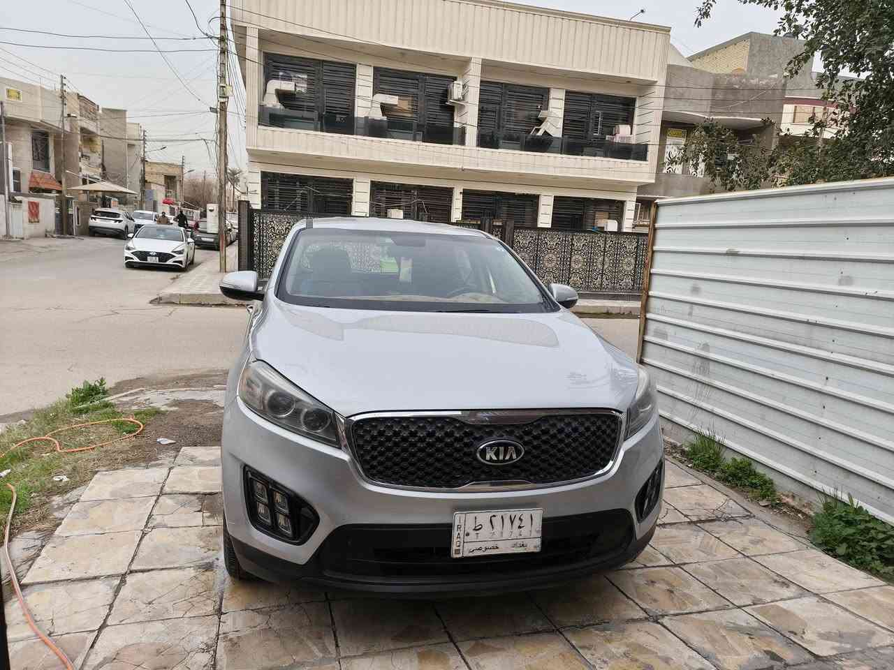 سورنتو 16 شكل ال18 مكفوله كفاله عامه من الحادث والصبغ حته الدعاميات مكفوله من الصبغ على وضع الشركه ارضيه جلد والكشنات جدد ومدوشمه  حفاظأ على نظافة الكشنات سياره  كلها جديده سنويه بسمي تبريدها ثلج بيها تكحيل على كد اصبعين بيها سونار ما رد على التعليقات اتصل اكو واتساب مكاني بغداد البياع مكينه 2400  السعر 175للاتصال ***********
