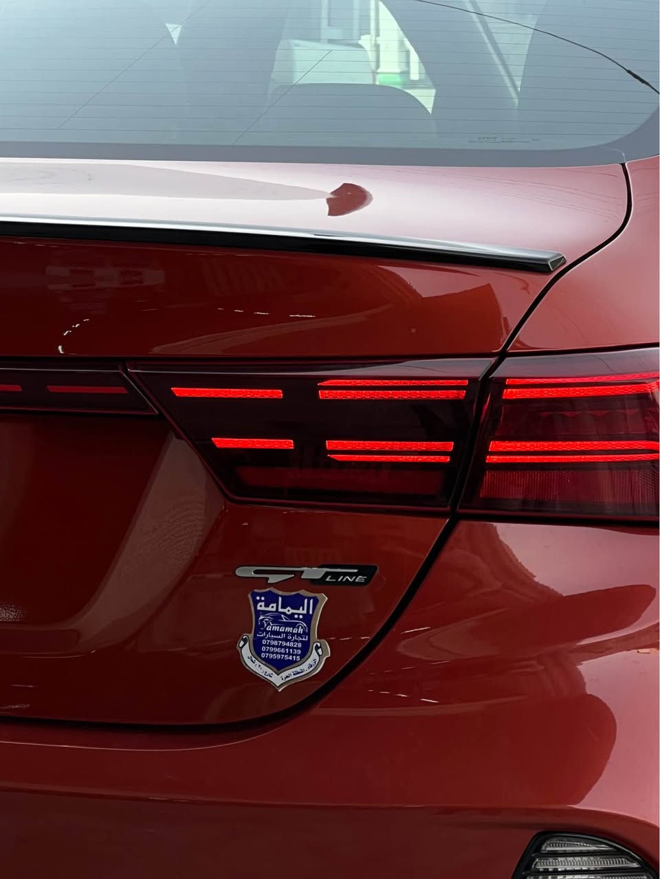 كيا فورتي 2023 مرقمه بغداد فول مواصفاتGT LINE 
محرك 2000 دوش 
فتحه بصمه كشنات كهرباء جلد تدفئه تبريد 
راردارت+حساسات ويل GT لايت لد+بك لايت لد
وبعد بيها هواي مواصفات
حادث كما موضح بصور نص البنيد مصبوغ فقط 
وجاملغ اليمنى بارد ايرباك ستيرن صور الحادث والتعمير ورقم الشاصي بالمنشور السعر 165$ بيها مجال 
مكاني بغداد جديده الامين *********** بغداد, العراق
