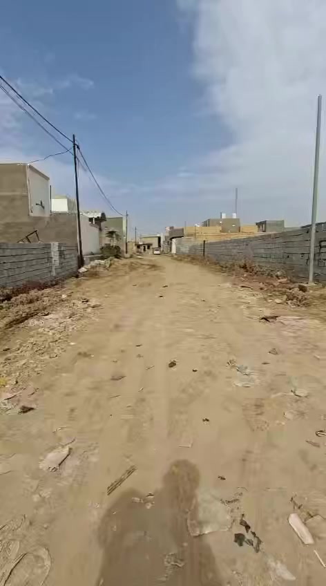 🏡 دار سكن للبيع – زراعي (سند 25)
📍 الموقع: حي الثقافي – البوصالح

📐 المساحة: 190 متر
📏 الواجهة: 9 متر

🔹 تفاصيل الدار:

🔹️طابق واحد
🔹️بناء حديث مسلح كونكريت
🔹️غرف نوم عدد 2 
🔹️استقبال
🔹️صالة
🔹️مطبخ
🔹️مجموعات صحية داخلية وخارجية
🔹️🚗 بارك سيارة

✨ موقع هادئ ومناسب للسكن
✅️ كافة الخدمات  مجاري__ماء __كهرباء

مكـتب سجاد الشمري للاستثمار العقاري مجاور مطعم بلدي 
***********
