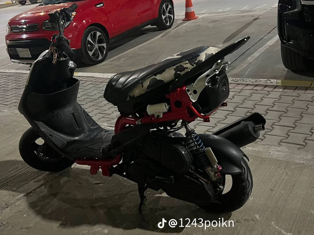 سلام عليكم دراجه للبيع الدراجه بلادي بيه صالصه FM   رياضي بيه صبغ شاصي جديد الدراجه مكينته خرسه شلعه ومعدل الدراجه حلو شوفت عينكم بيه كشن رياضي مكاني الحريه ساحت عدن هذه رقمي طبلي عل واتساب بيك خير وتدلل المو شراي ليتعبني***********
