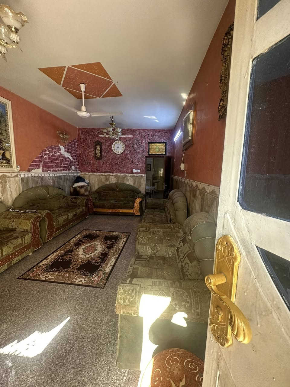 دار للبيع حي العامل بغداد الكرخ بناء حديث ثلاث غرف نوم واستقبال ، سعر مناسب للاتصال تواصل ع ***********

