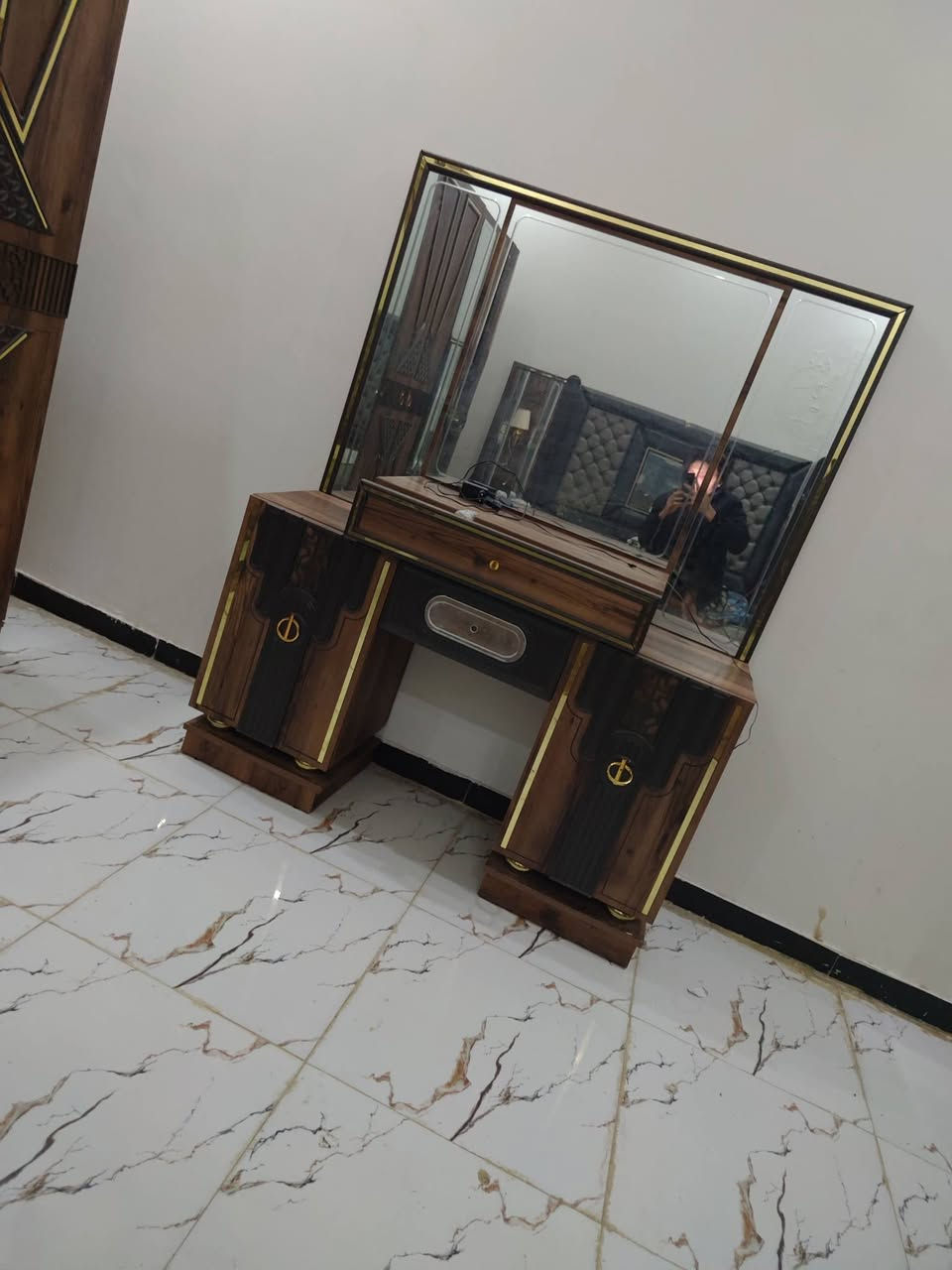 غرفه تركيه ملكيه درجه اوله متاح للبيع ***********جعل
