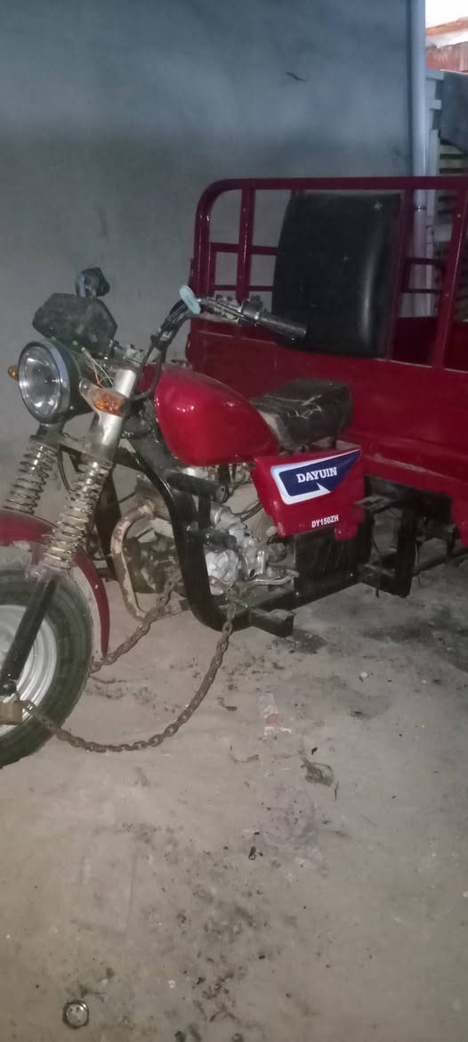 سلام عليكم ستوته للبيع جهزه كلشي شغال بدون اوراق اتكفل من سرقه ولعشائر مكنه بغداد  المدائن الورديه سعر 600وبيه مجال  ستوته معمره جديد الاستفسار ***********
