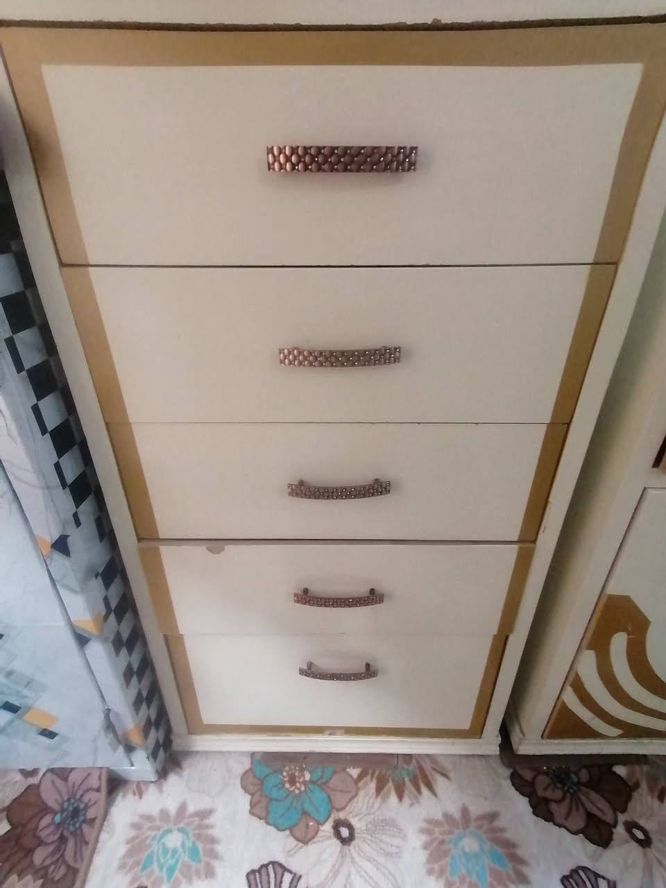 غرفه اخشاب نظيفه شغل عراقي للبيع مع وابيعها قطع مفرده هم مكاني دلي عباس


**إذا كنت صاحب هذا الإعلان وتريد حذفه لأي سبب، رجاءا أرسل رسالة إلى الدعم الفني**