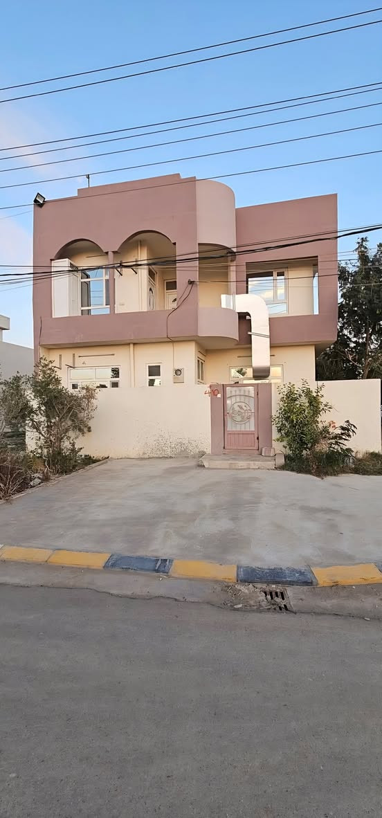 السلام عليكم 
🏡ئه م خانوو بۆ فرۆشتن نرخي كونجاوه بو ئه وه ي نرخي خانوه كه ت زوو بي بكات لايكي به يجه كه مانت بير نه جيت 
♦️ شوێن کەلار/ شاره وانى دوو نزيك قوتابخانه ي ئامانجه و له سه ر جاده ي قيرتاوه
♦️رووبەری 100مەتره له سه ر باني واتا(10×10)  روكنه و  نيمجه توجاريه وبيشي  باخجه يه  
♦️پێکهاتووە لە  دوو قاتوو نيو كامل   ده رجي   داخليه
ايستا ده توان بينرمان بن له تيك توك 
________________https://www.tiktok.com/@aqarat.salam?_t=8qpyWdXvvaC&_r=1

_______________________________↘️⁩
_______________________________↘️⁩
عقارات سه لام بو كرين و فروشتن و بةكريداني  مولك بةخيراي و بةمتمانةوة بةكةمترين كات 
په يوه نديمان پيوة بكةن 
      
 ئێوەی بەڕێزیش گەر موڵکتان هەیە دەتانەوێ بیفرۆشن یان دەتانەوێ بەکرێی بدەن
دەتوانن تەواوی زانیاریەکان بة نامةي مسنجةر بنيرن بو پةيجةكةمان 

📌 ناونیشانی تەواوی موڵکەکەت
🏡 چەن وێنەیەکی موڵکەکەت
💲 نرخی موڵکەکەت

بو زانياري زياتر په يوه ندي بكةن به زمارانه

*********** سه لام تايبه ت به كرينو فروشتن 👉👉👉
*********** م صالح تايبه ت به كريداني خانوو
________________________
