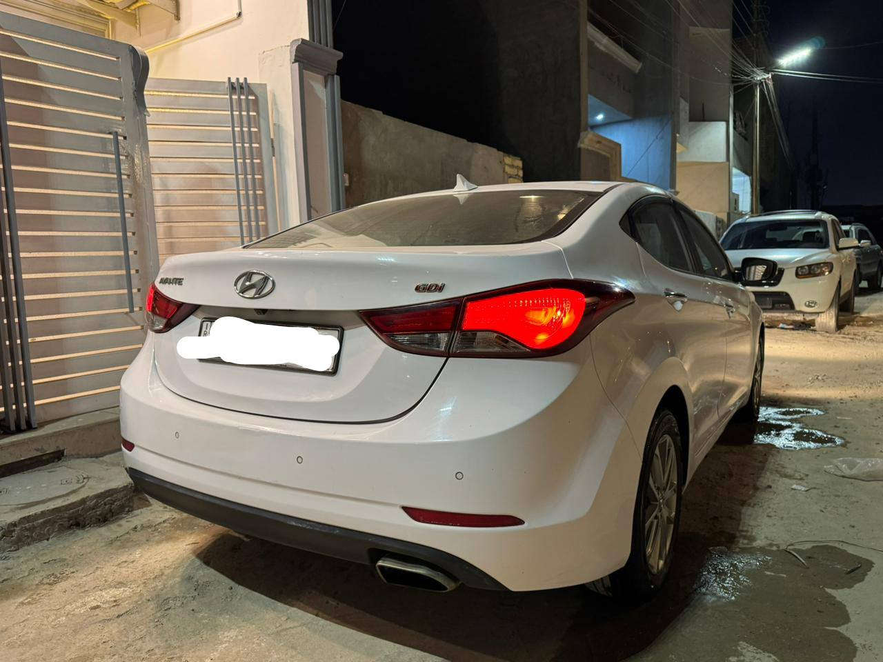 السلام عليكم
النترا ادوات
الموديل 2016 
المواصفات فول خليجي 
تدفة تبريد بالكشنات
تبريد قطعتين
تشغيل بصمه
البوب بصمه 
رقم الي بيها شمالي 
السيارة كصة وحده 
بيع او مراوس بجيب 
السعر 55
المكان ديالى 
رقم الهاتف ***********
