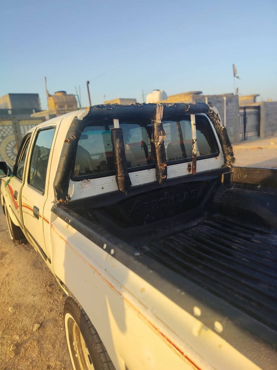 للبيع سياره بيكم دير موديل 2006 مشروع وطني باسمي رقم ألماني سنويه لل٢٨ تخم تاير حداديه جديد محرك بالجيس بعده كير اكسن مكفولات مكان السياره ديوانيه البدير للاستفسار ***********
