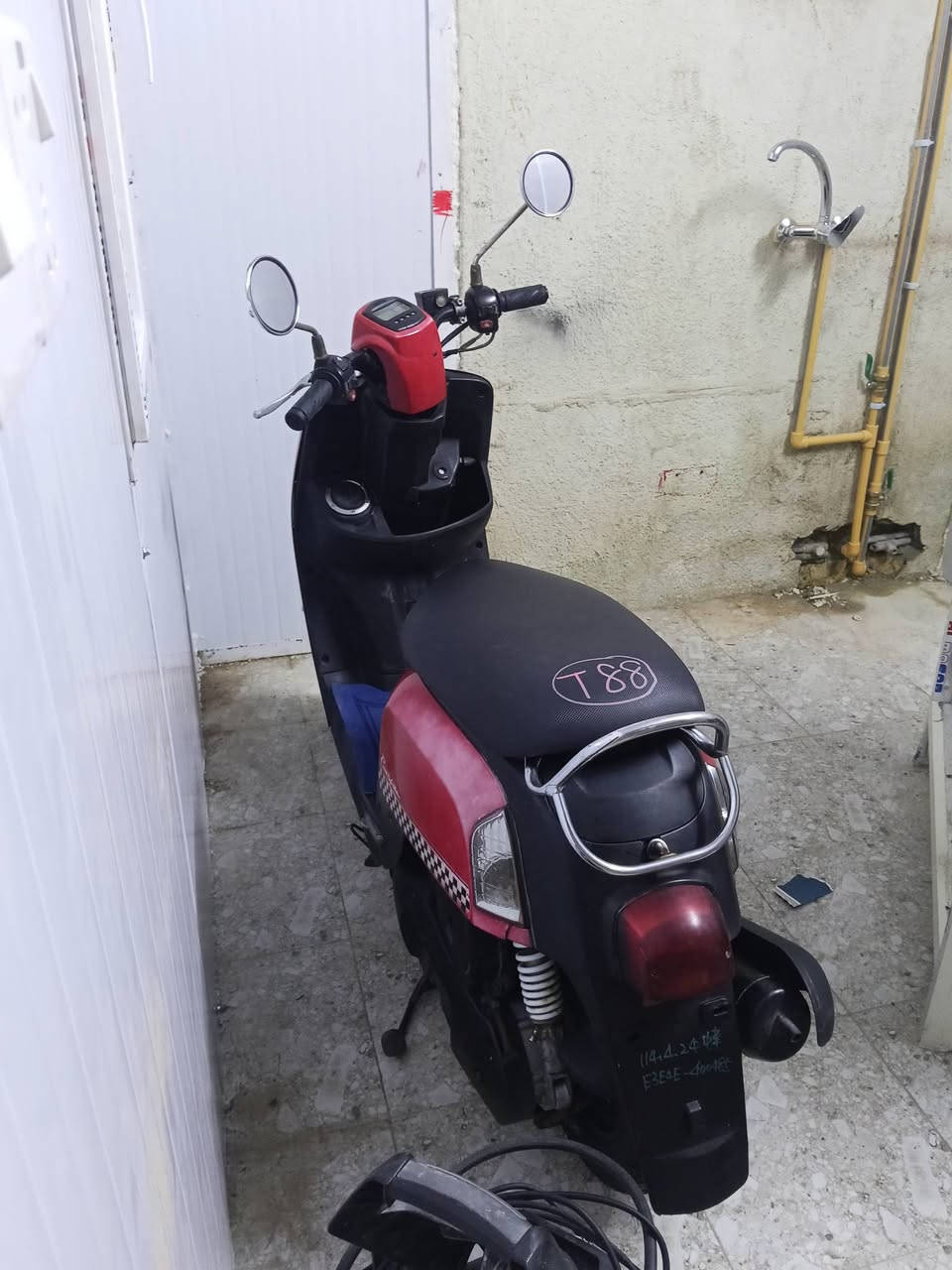 ماكس بوليس البيع مكنه حله صرله تلاث شهر من نزل من رمبه نوزل مو كابرتيه درجه نضيفه وبيه وصل مل معرض سعر 850وبيه مجال شوي رقمي ياتفاصيل بعد ***********. وترهم مروس بتايكر نضيفه
