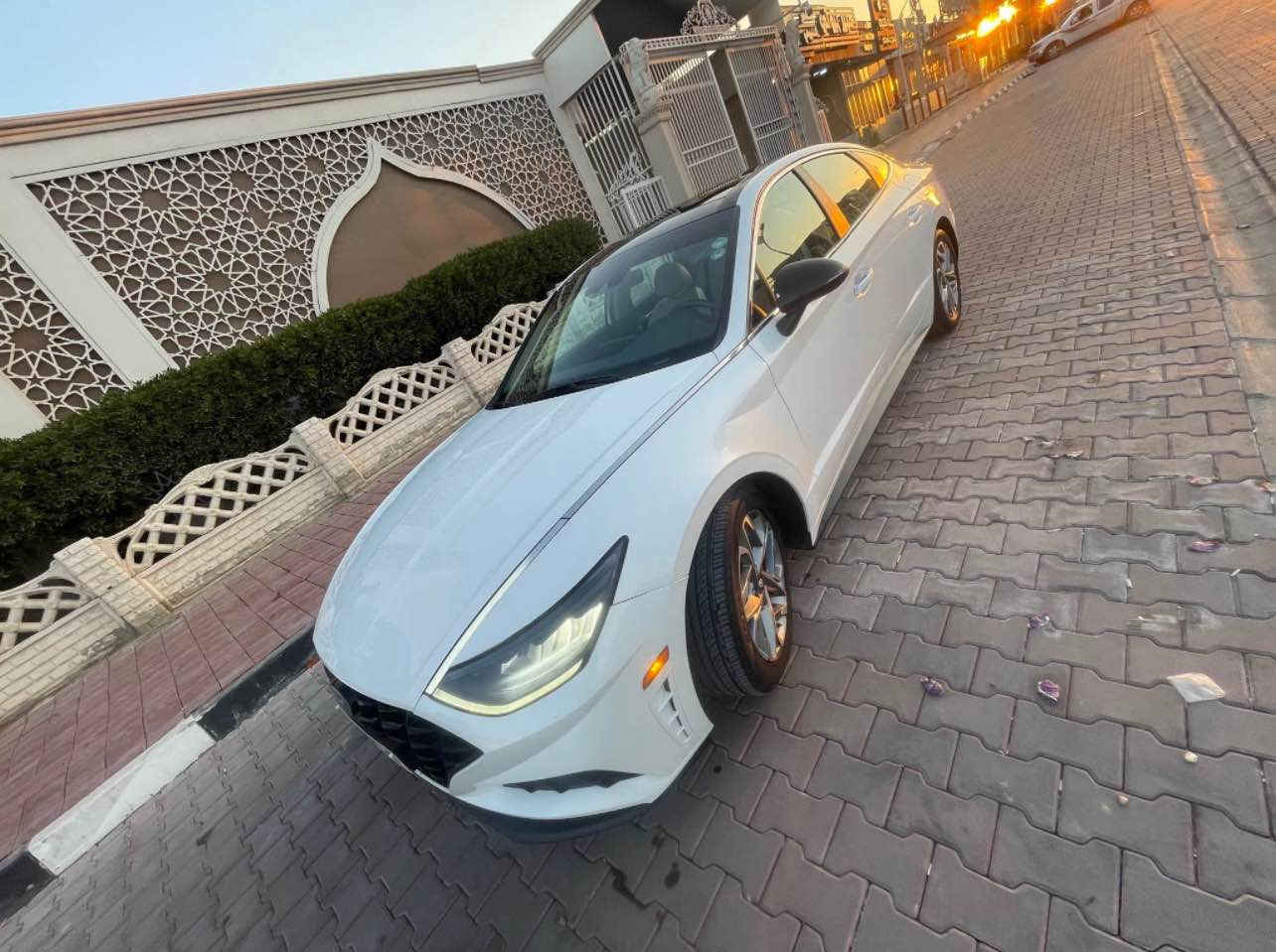 السلام عليكم سوناتا 2020 وارد امريكي حادثه فقط بل دعاميه ونفسه لبلاديه مرجعه ولباقي مكفول من لبارد وصبغ سياره حلوه ونظيفه فول موصفات 
بنراما 
بصمه 
رادار امامي خلفي 
اشاير بل مري 
حساس بل مري 
تشغيل عن بعد 
نظام ترحيب 
قياده ذاتيه 
تحديد مسار 
نظام سبورت وقتصادي 
مكينه 2500 طبيعي
كشنات تدفئه 
ستيرن تدفئه 
سياره جاهزه من كلشي رقم اربيل بأسمي مداور ثاني يوم مكانه نجف حي جامعه ***********  
سعره 190 وبيه مجال النجف, العراق
