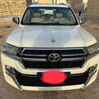 لاندكروز • ٢٠١٧ • ٨ سلندر