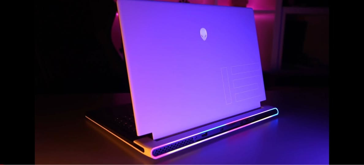 🚀 Alienware x15 R2 – Ultimate Gaming Powerhouse (Lunar Light)
💻 Model: Alienware x15 R2

🧠 Processor (CPU): Intel® Core™ i9-12900H (14 Cores, Up to 5.0 GHz)

🎮 Graphics Card (GPU): NVIDIA® GeForce RTX™ 3080 Ti (16GB GDDR6 VRAM)

⚡ Memory (RAM): 32GB LPDDR5

💾 Storage: 1TB NVMe M.2 SSD

🖥️ Display: 15.6" QHD (2K) Resolution, 240Hz Refresh Rate (Ultra-Smooth Gaming)

❄️ Cooling System: Alienware Cryo-Tech™ with Liquid Metal Cooling Technology

🔥 Perfect For: Ultra Gaming, Content Creation, 3D Rendering, AI Workloads & Heavy Multitasking.

​🔂 الجهاز بحالة ممتازة جداً ونظيفة، أداء جبار للألعاب الثقيلة، المونتاج، والرندرة. لابتوب النخبة لمحبي الفخامة والأداء العالي.
​🔂 لاپتۆبێکی زۆر خاوێن و بەهێز، بۆ یارییە قورسەکان و مۆنتاژ و کاری دیزاین زۆر گونجاوە. ئەگەر بەدوای کوالێتی و ئەدا دەگەڕێیت ئەمە بژاردەیەکی نایابە.

​☎️ للتواصل عبر الواتساب او ماسنجر
☎️ بۆ پەیوەندی لە رێی ماسنجر یان واتساب
***********

​📍 موقع كركوك بنجا علي
📍 ناونیشان: کەرکوک، پەنجا عەلی

​شركة خوبيب للابتوبات - Khubaib Laptops
