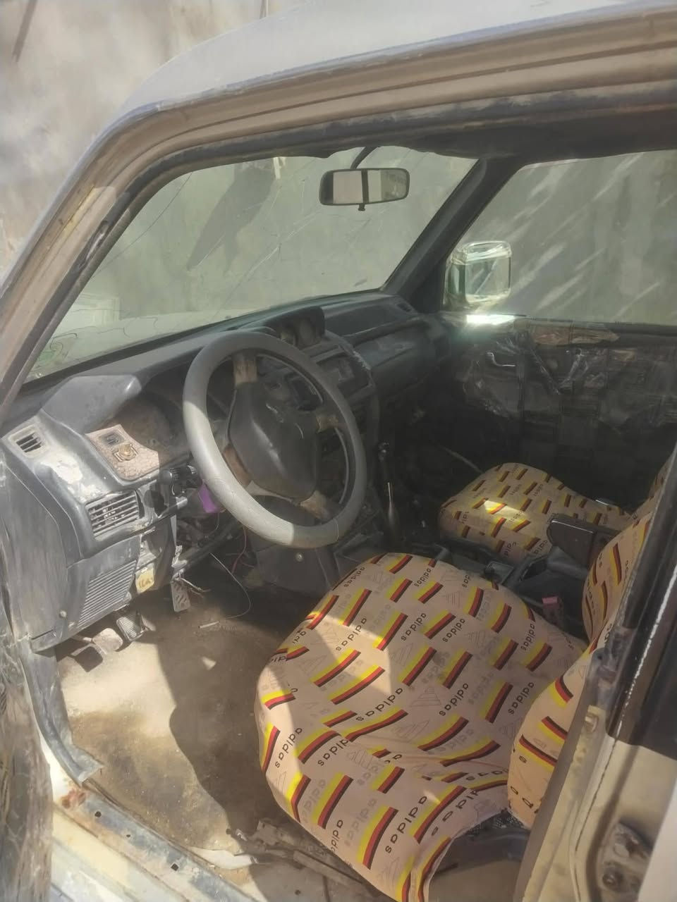 يالله سلام عليكم شباب مكلف بنشر اتصل على صاحب ارقم باجيرو موديل 1993 رقم بابل الماني  تحويل مباشر مكينه وكير كاز كير عادي انضاف حداديه نضيفه تخم تاير نضيف كهربائيات شغاله سياره حلوه ومرتبة ترايك وين ميعجبك اسعر 22 وبيه مجال بصيط مكان نجف شارع المطار  ***********
