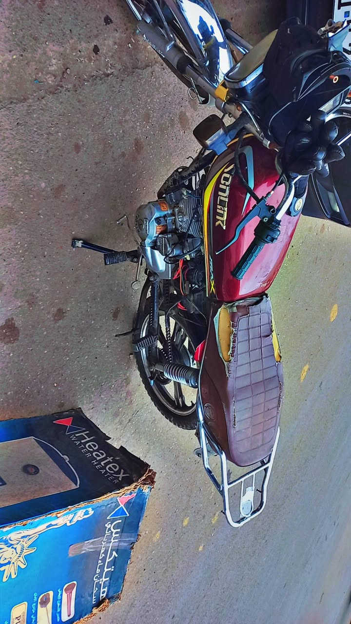 سلام عليكم اخوان دراحة سونك للبيع 5 كير 200cc موديل 23 نضيفة شوفت عيني نقص بطارية بس مكاني شارع حيفا
السعر 350 و بيهة مجال حك الجية
اتصال ***********ترهم مراوس
