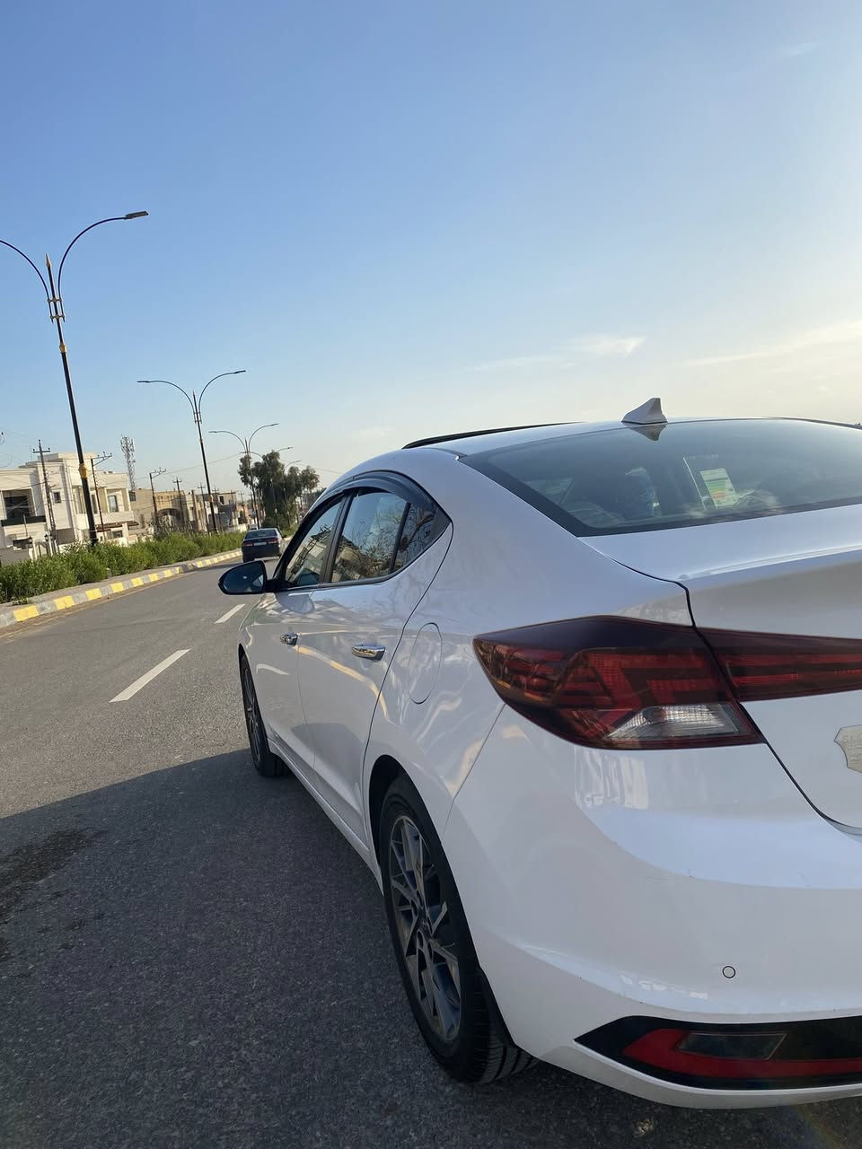 لسلام عليكم 
النترا 2020كوري مال زيرو 
السيارة استيراد خاص فول 1/1  تجي شاشة اصلية car play وزعنفة وكامرة اصلية بالصندوق و مقاعد جلد اصلي
مع الحساسات الأمامية والخلفية وتبريد قطعتين ماشية 73900الف والسيارة مكفولة كفالة عامة من الصبغ والبارد والتبديل مكينة وكير شرط رقم اربيل جديد وهزة إلى شهر 12 للتواصل على الرقم او واتساب***********
