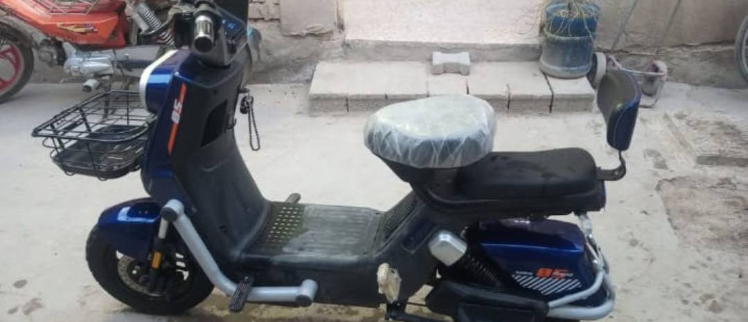 سلام عليكم  دراجه شحن نظيفة كلشي مابيها بس البطاريات اشويه تعبانات  معا سويجها وبصمه  السعر 250 وبي مجال  المكان كربلاء  قرب مدينة العاب السندباد  الاستفسار  اتصال على الرقم 0771009344  واتساب


**إذا كنت صاحب هذا الإعلان وتريد حذفه لأي سبب، رجاءا أرسل رسالة إلى الدعم الفني**