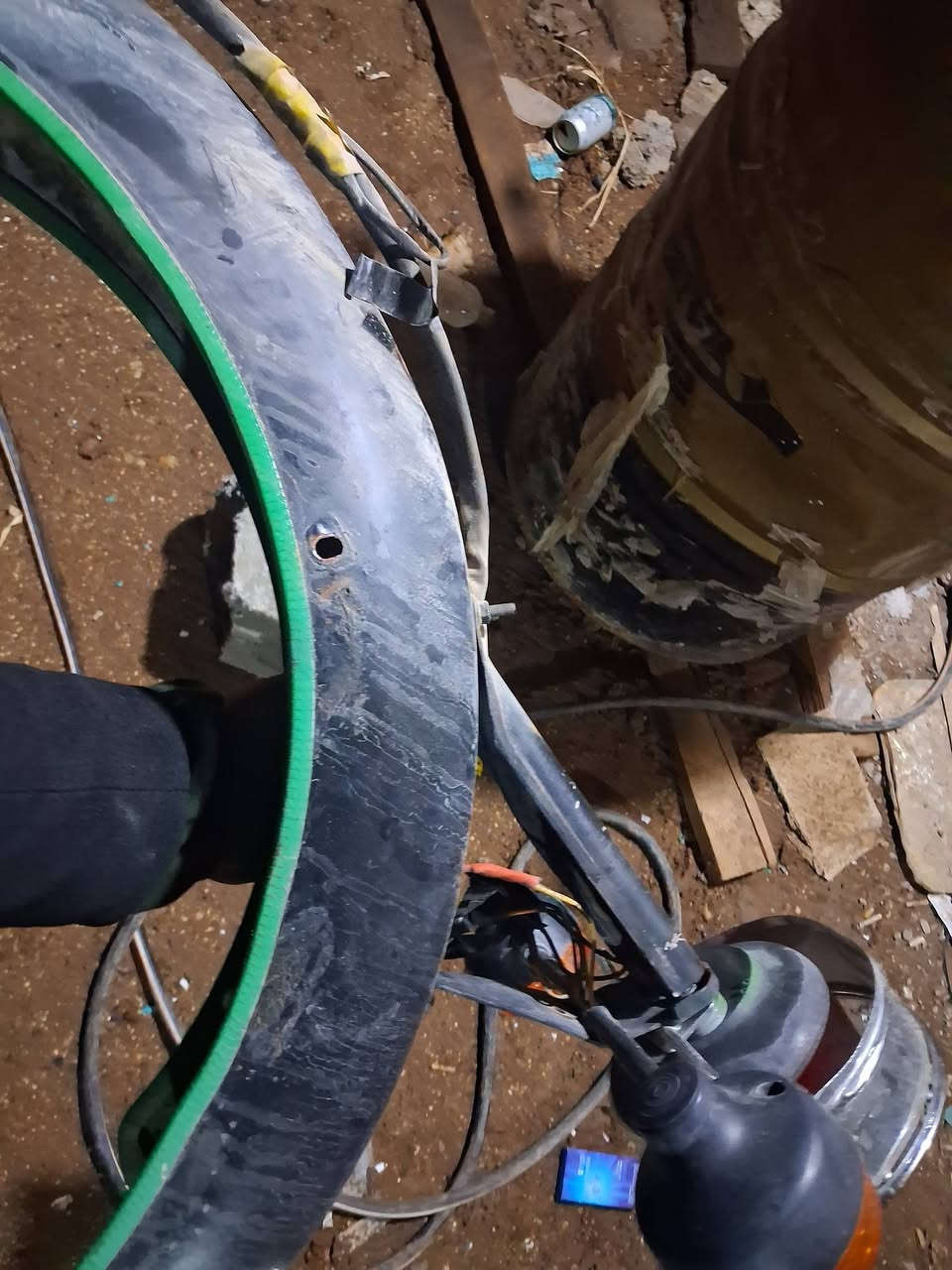 سلام عليكم للبيع جاملغ خلفي الماني ٨٢ كامل السعر. ٣٥ مكاني فلوجة هاتف *********** يوجد توصيل جميع محافظات من رخصت مدير الكروب المحترم
