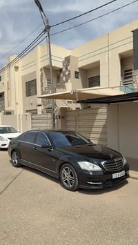 معروض للبيع  مرسيدس s500 2012 خليجي مكفول كفاله عامه عدا دعاميه الامام...