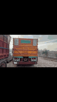 السلام عليكم بدي  مارسدس  للبيع جديد معنى الكلم لا تدريج لا خيسان السعر 5 ملايين وبيه مجال بسيط عنوان ربيعه حي الملايين  الموشراي لايخابرني الله يرحم والديك ***********     ***********
