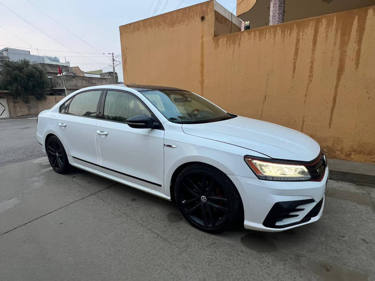 باسات Gt 2018 نسخه حصريه
V6 

3600

280Hp

سياره فول فول مواصفات 

من كشنات جلد وتدفئه وكهرباء وخزن وفتحه ولايتات امامي وخلفي ليد وحساسات واردر امامي وخلفي وتوقف ذاتي عند طوارئ وشاشه دجتال وكار بلي 

وكشنان لونين

اخوان ونضيفه كلش بدون مصروف وياله وتايرات جدد

وسياره من نوادر عالميا 3500 قطعه جنايه واليعرفون بل vw يعرفون قيمتها

سعرها 165 وبيها مجال للشرايه 

موجود على ماسنجر وعلى رقم

*********** 

سياره باسمي تحويل او وكاله ثاني يوم 

حادث سياره بدون ايرباك

جامرلغ سايق مبدل واشويه صبغ من بونيد ربع تقريبا 

وباب سايق بلاد
