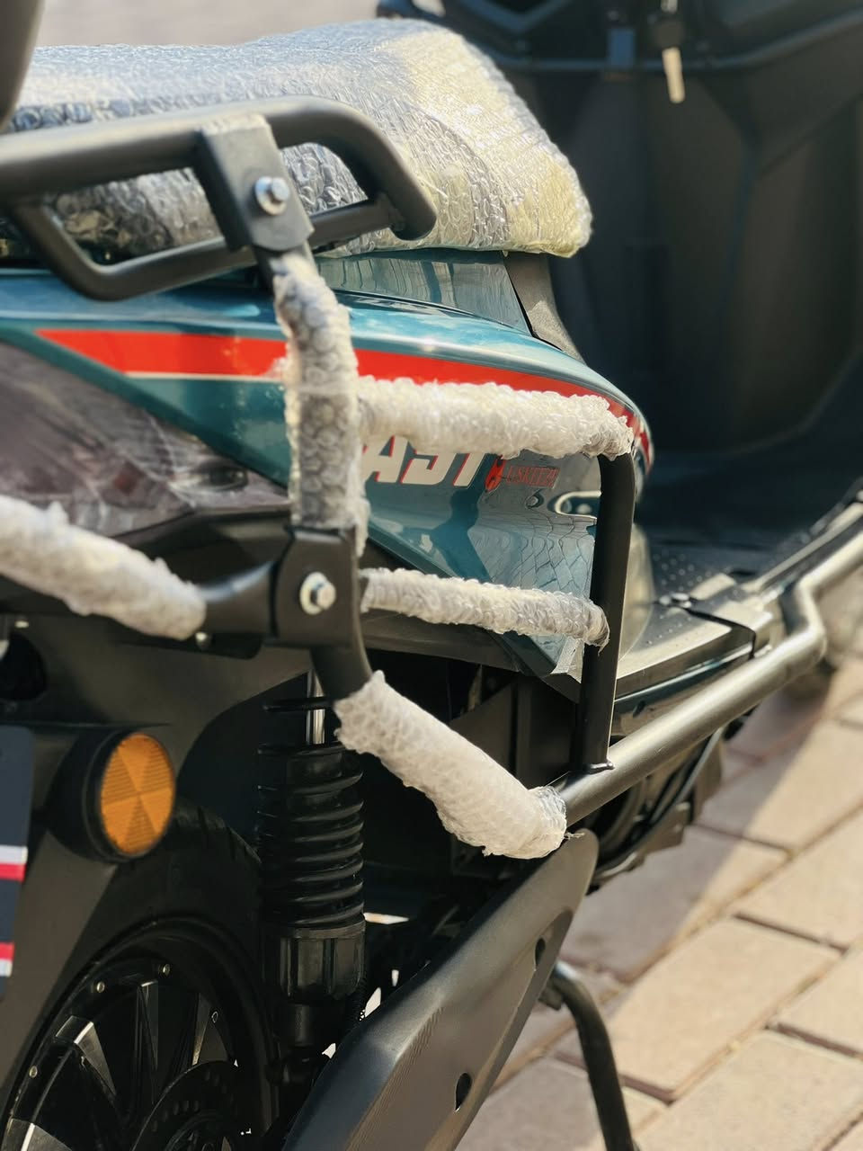 سلام عليكم دارجه شحن للبيع جديد اقل من شهر اخذته من جمعيه ‏كهربائيات كل شغالها ويل حجم 12 
بطاريات فول بشرط للفوجه توصلك 
 مكاني رمادي سعرها 750 بيه مجال سهله


**إذا كنت صاحب هذا الإعلان وتريد حذفه لأي سبب، رجاءا أرسل رسالة إلى الدعم الفني**