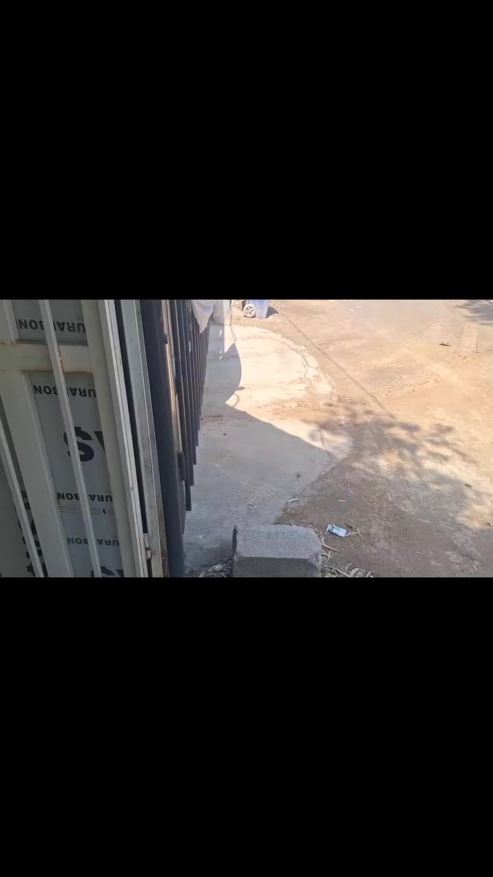 للبيع نصف دونم ١٢٥٠ م طابو زراعي سند ٢٥ إقرار محكمه من صاحب السند الواجهه ١٥ م ونزال الموقع طريق الحسينيه منطقة ام ماشه وتنزل تبليط كيلو ونص وتنزل سبيس ٣٠٠ متر خدمات كامله مع بيت سقف صب كونكريت استقبال وصاله و٢ غرف نوم ومطبخ وصحيات السعر ١٣٥ مليون مجال بسيط للشراي للإستفسار الاتصال على الرقم ***********
ابو محمد المسعودي
