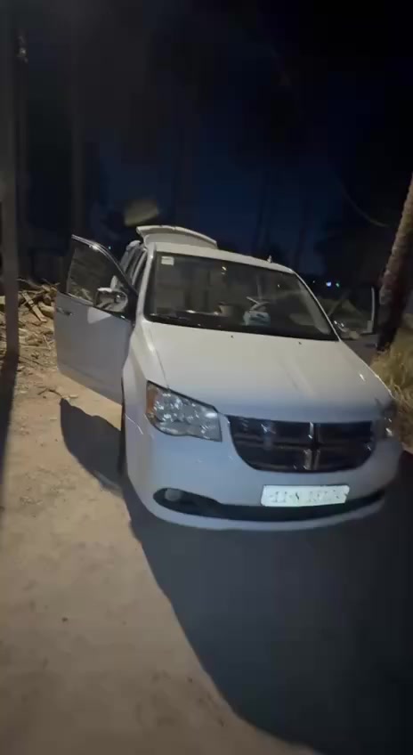 السلام عليكم 
دوج كرفان ٢٠١٩ 
السونار داخل الصور 
٣قطع تبريد جام كهرباء
كشنات بلع
تخم تاير جديد حداديه جديده 
المكان حله 
للاستفسار ***********
