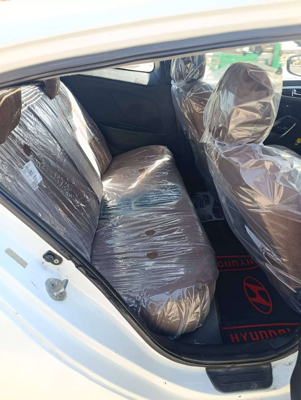 السلام عليكم هونداي فولستر موديل ١٢ بيها قطعتين صبغ باب وجاملغ بدون دواخل محرك ١٦٠٠ كير محرك مكفول صدر امامي خلفي جديد دواخل جديده وارد امريكي بسمي رقم انكليزي بغداد***********
