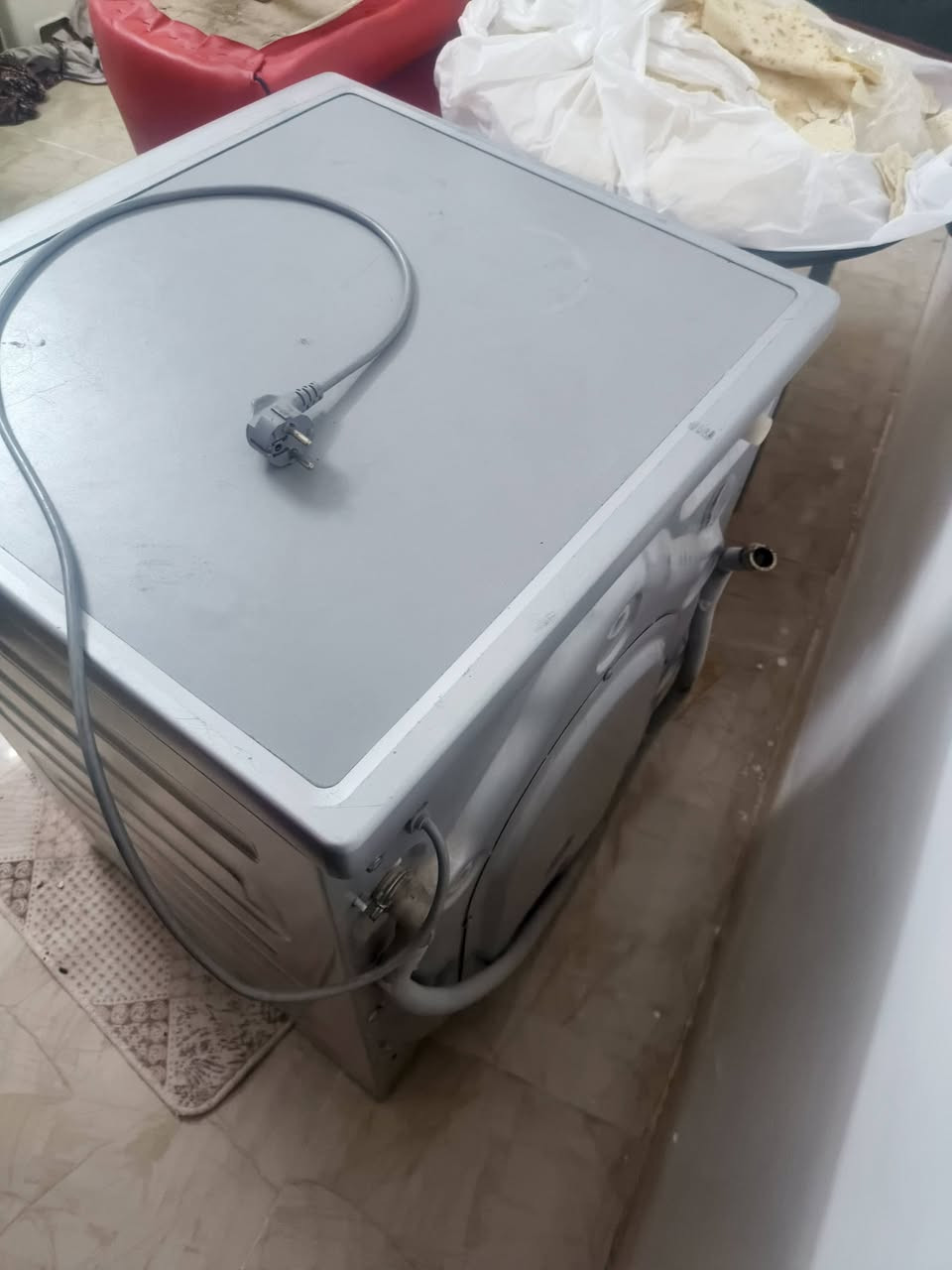 غساله 8 كيلو اوتوماتيك شغال بشرط فحص أي عيب مابي بشرط سعر 240 بي مجال


**إذا كنت صاحب هذا الإعلان وتريد حذفه لأي سبب، رجاءا أرسل رسالة إلى الدعم الفني**