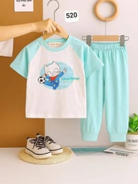 ملابس أطفال • مقاس ٤-٩ سنة • توصيل