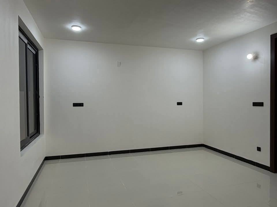 صباغ جدران داخلي وخارجي وعمل كافه الصباغ الحديثه 

طلس معجون وستن + ورق جدران + سحبات فوم داخليه 

معالجه الرطوبه + ديكور بديل الرخام والخشب والشيبورد 

ترميم تصليح البيوت القديمه + شبابيك تنظيف وصبغ حراري

شغل درجه اولى + ***********
