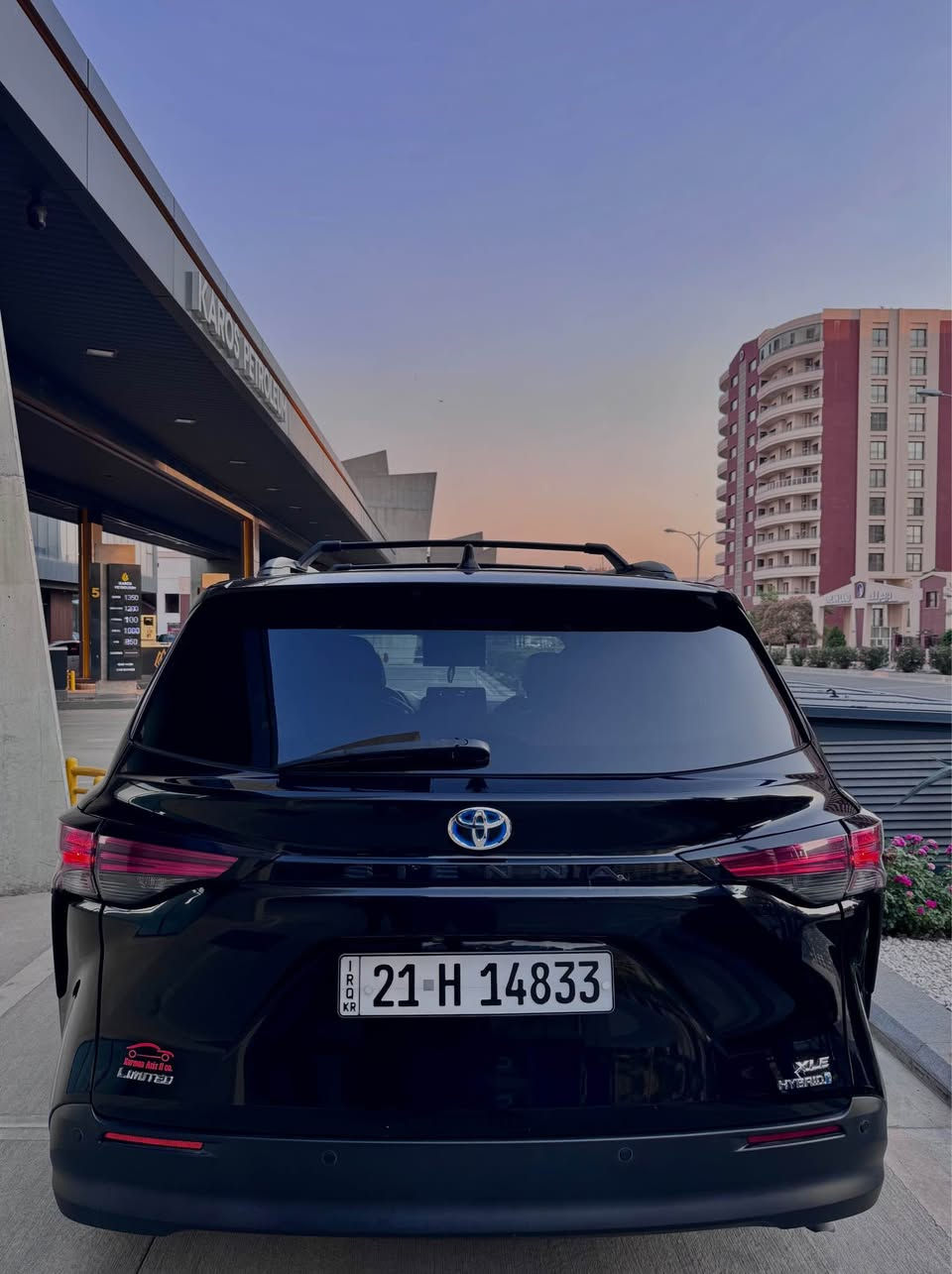TOYOTA SIENNA XLE HYBRID ٢٠٢٢
-المحرك : 2500 cc هايبرد
-عداد المسافة ١٠١ الف ميل
-االون اسود
-تحديد مسار
-رادارات 360 درجة
-صقف ديفيدي
-كامرة خلفية
-تبريد 3 قطع مع تحكم خلفي مناخين
-3 انظمة قيادة
-سايد بريك بصمة
-حساسات خلفية
-فتحة سقف
-تشغيل بصمة
- 5 بصمات
-حساسات امامية
-كشنات جلد
-كشنات كهربائية
-حساس امطار
-حساس لايت (عالي ناصي)
-شاشة لمس كبيرة
-تدفئة كشنات
-انارة LED خلفي وامامي
-لايت عالي ناصي زينون
-خاصية طي المقاعد الخلفية لزيادة مساحة التحميل
-مقعد اضافي متحرك (يعني تصير 8 راكب)
-ابواب كهربائية شفط
-جنطة شفط كهربائية
-فتح وغلق الابواب بخاصية (الركلة)
-فتح وغلق الصندوف بخاصية (الركلة)
-نظام صوتي مميز مزود ب دمامات في الصندوق
-نظام التوقف الذاتي او مايعرف(مانع تصادم)
-وبقية مواصفات XLE المعروفة
-مكان السيارة سلیمانی  
السعر ٣٠٠$ بي مجال جدا قليل
للاستفسار الاتصال
رقم سلیمانی وبأسمي تحويل مباشر
بس بيها واحد قدعه مصبوغ بدون دواخل ارباك
☎️(*********** السليمانية, العراق
