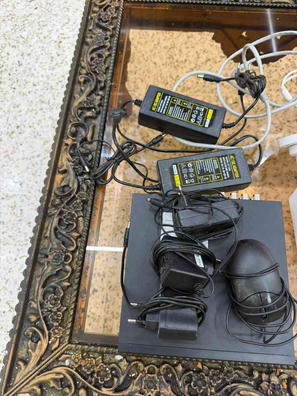 سستم كامل مع احدث جهاز  مع هارد تخزين مع شاحن ومحولات وماوس.     500 الف     ***********
