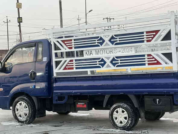 سلام عليكم حمل بنكو 19 مسكر مكفوله كفاله عامه بسمي رقم نكليزي رقم شاصي واضح جدن سياره مكينه دبلو جاف سبعه كبير  حداده كارتون  لمكان شطره ***********
